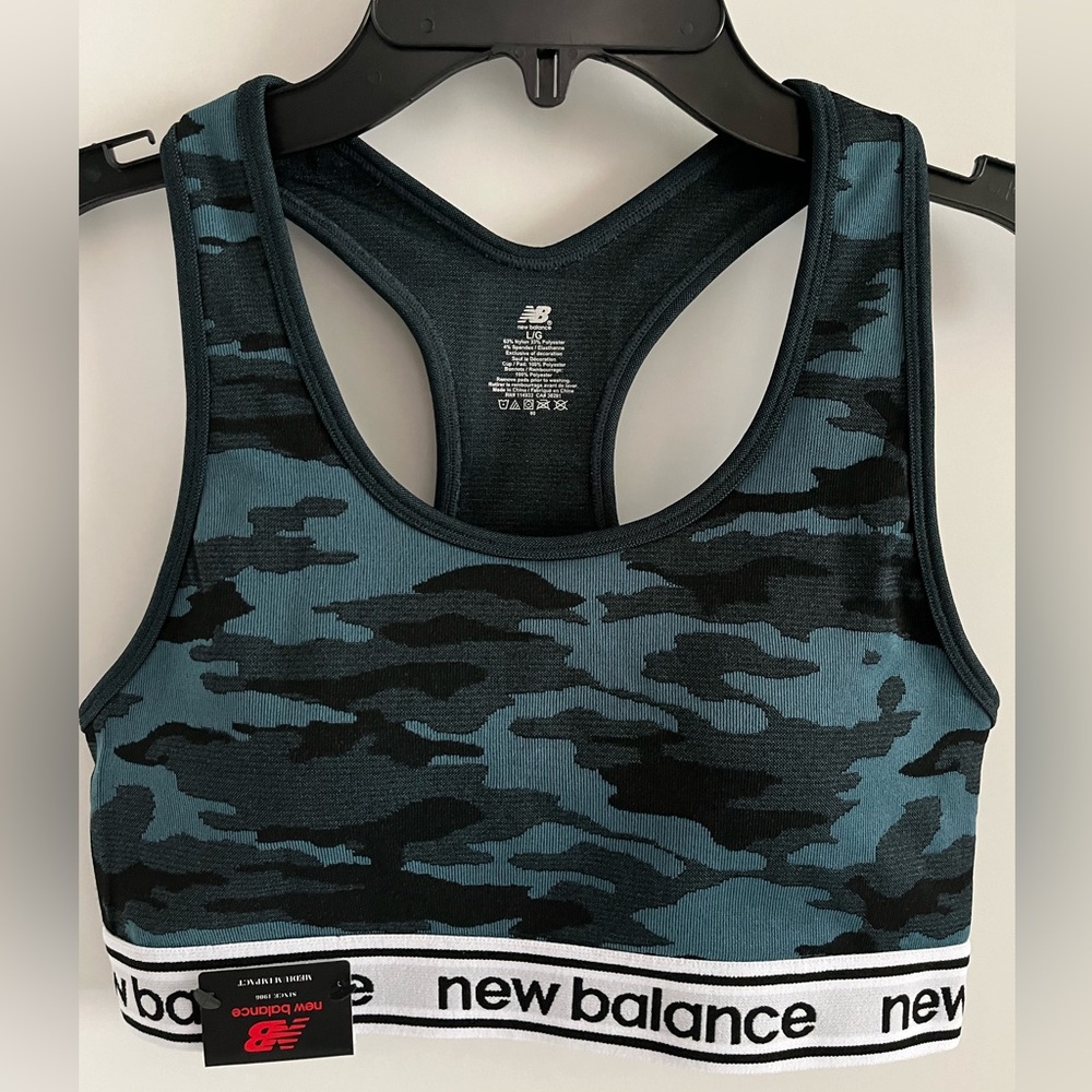 New Balance Medium Impact Secure Fit & Feel Stretch Seamless Sports Bra - Picture 1 of 9